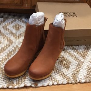 frye odessa chelsea boots